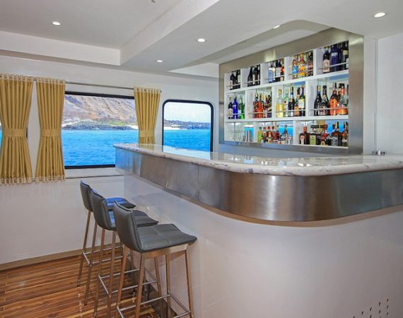 Grand Queen Beatriz Galapagos Cruise bar