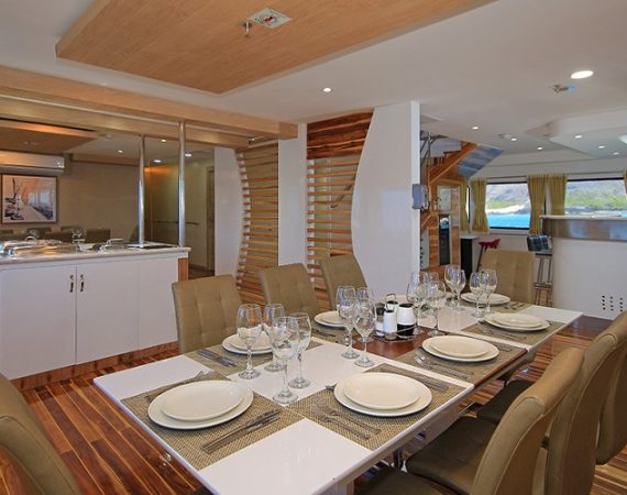 Grand Queen Beatriz Galapagos Cruise dining